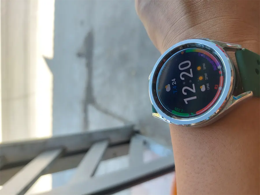 Khách hàng review Samsung Galaxy Watch6 Classic 43mm dây silicone 5