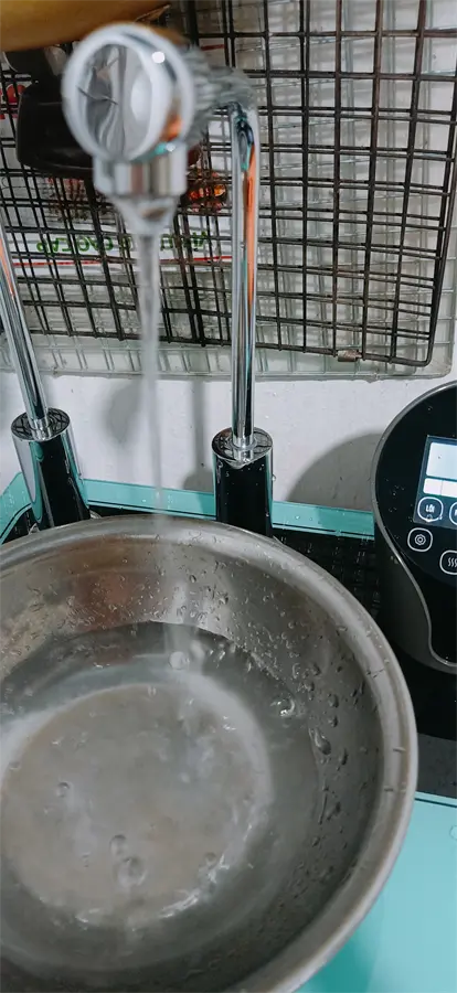 Khách hàng review Máy lọc nước RO nóng nguội lạnh Hydrogen Karofi KAD-N91 10 lõi 3