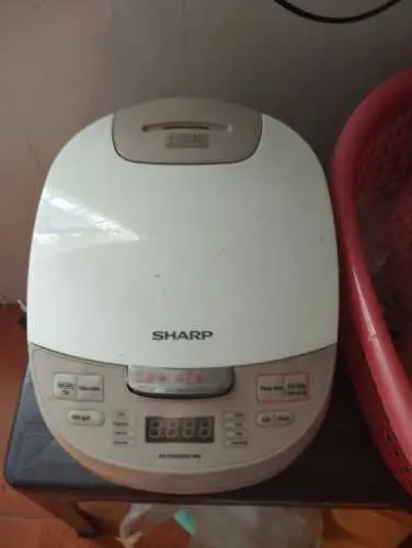 Khách hàng review Nồi cơm điện tử Sharp 1.8 lít KS-COM191EV-WH 10
