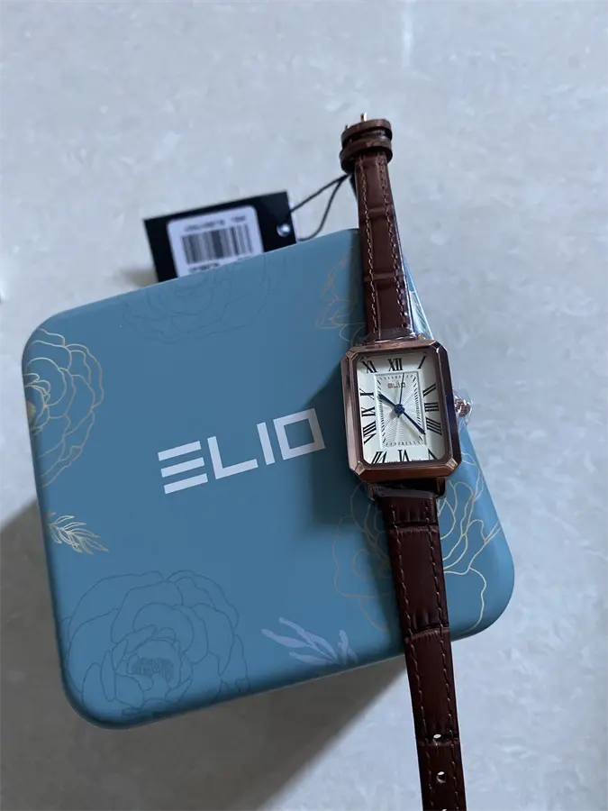 Khách hàng review Đồng hồ ELIO 21 mm Nữ EL090-01 3