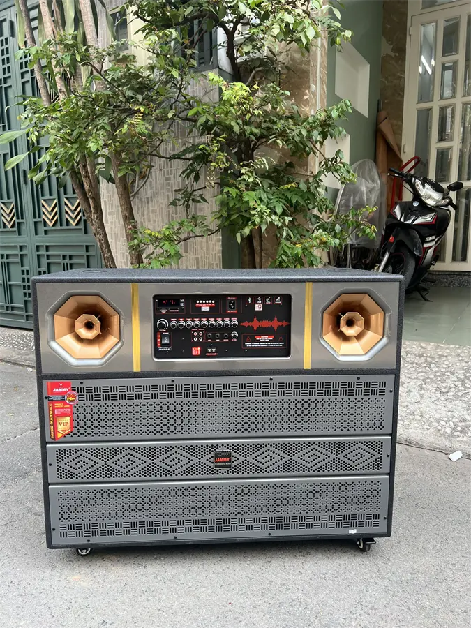 Khách hàng review Loa kéo karaoke Jammy S8078K 1800W 1