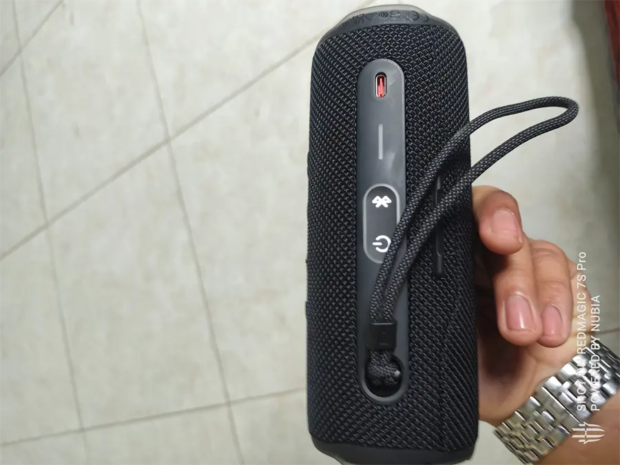 Khách hàng review Loa Bluetooth JBL Flip 6 13
