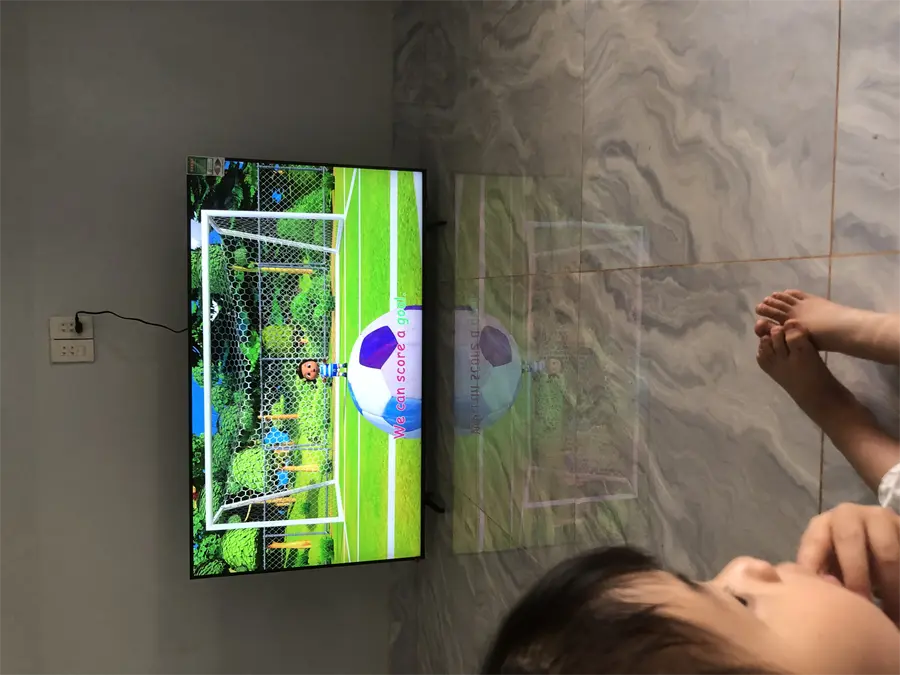 Khách hàng review Smart Tivi Crystal UHD Samsung 4K 55 inch UA55BU8000 3