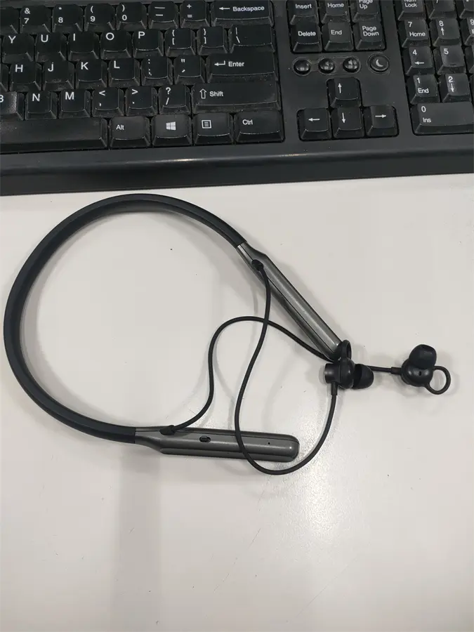 Khách hàng review Tai nghe Bluetooth Xmobile Z706A 2