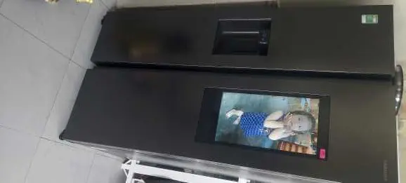 Khách hàng review Tủ lạnh Samsung Inverter 616 lít Side By Side Family Hub RS64T5F01B4/SV 3