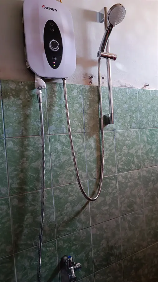 Khách hàng review Máy nước nóng trực tiếp Rapido 4500W SONNE - SN4.5 2