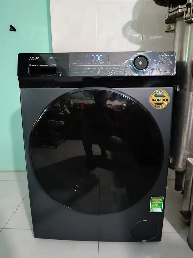 Khách hàng review Máy giặt Aqua Inverter 9 kg AQD- D902G BK 9