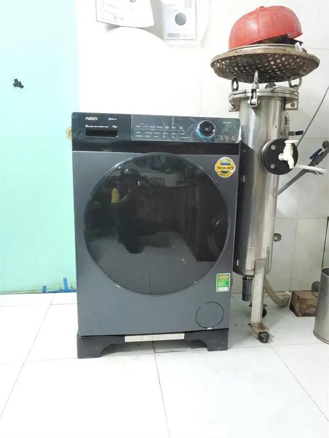 Khách hàng review Máy giặt Aqua Inverter 9 kg AQD- D902G BK 10