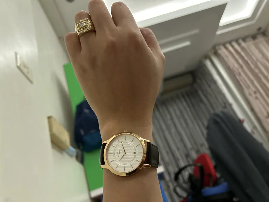 Khách hàng review Đồng hồ TITAN 47 mm Nam 1825WL01 1