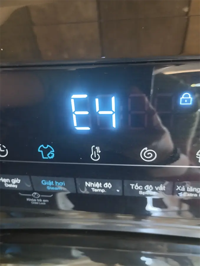 Khách hàng review Máy giặt Aqua Inverter 8.5 kg AQD-A852J BK 25