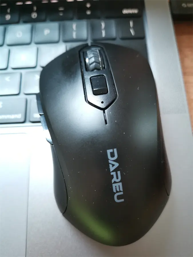 Khách hàng review Chuột Bluetooth Silent DareU LM115B 8