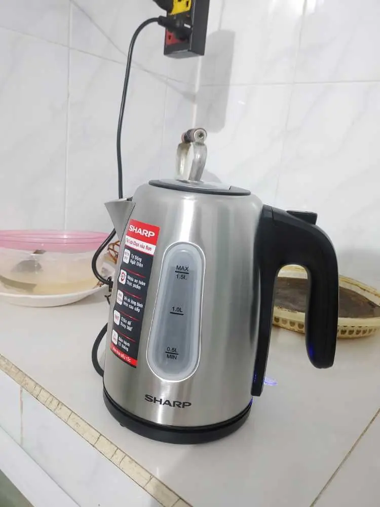Khách hàng review Ấm đun siêu tốc Sharp 1.5 lít EKJ-15EVS-ST 1