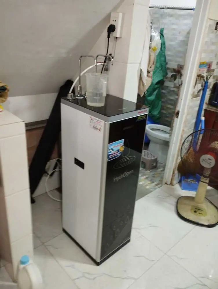 Khách hàng review Máy lọc nước RO nóng nguội lạnh Sanaky Inverter VH102HP3 11 lõi 8
