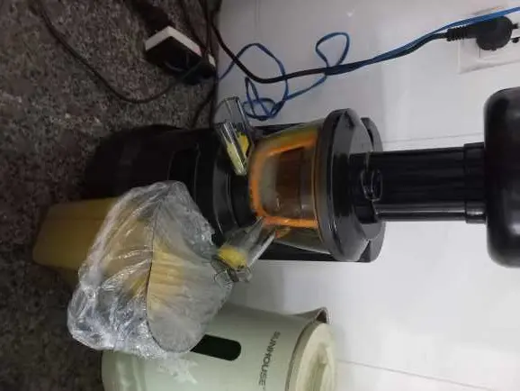 Khách hàng review Máy ép chậm Hafele HS-J32X (535.43.393) 5