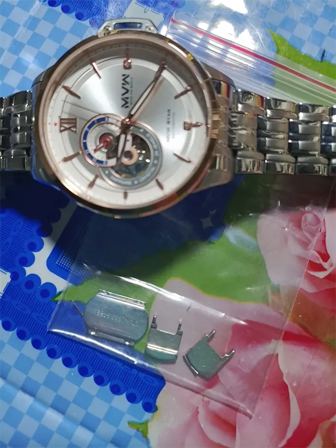 Khách hàng review Đồng hồ MVW Star 41.5 mm Nam MSA003-01N 10