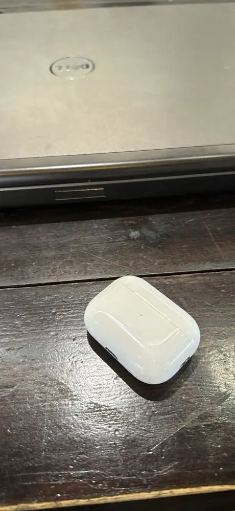 Khách hàng review Tai nghe Bluetooth AirPods Pro Gen 2 MagSafe Charge (USB-C) Apple MTJV3 10