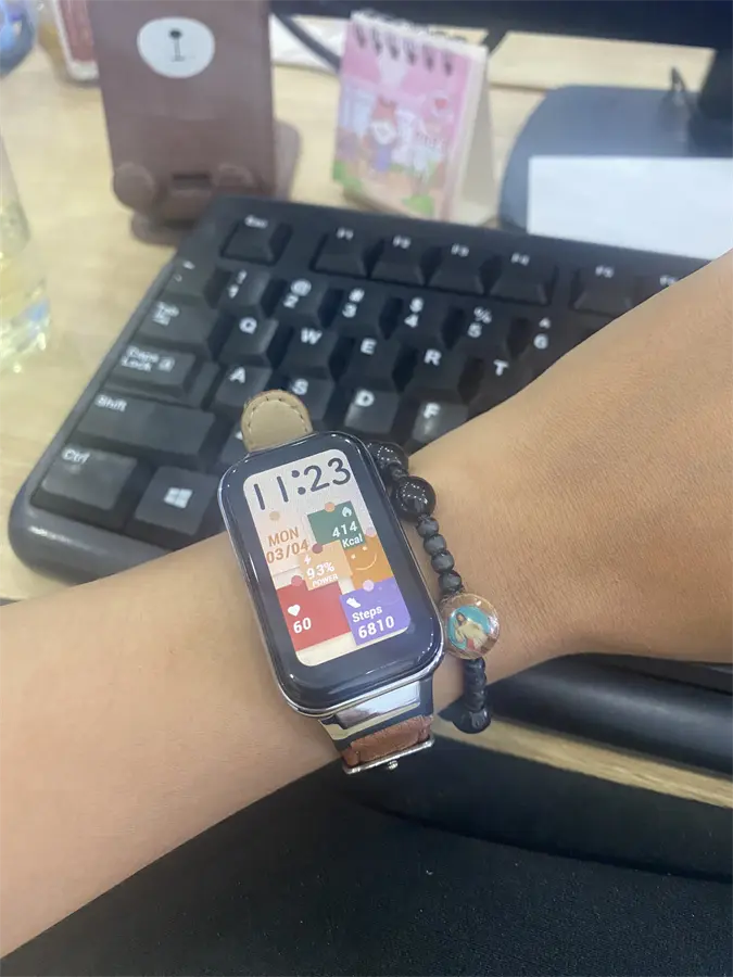 Khách hàng review Vòng đeo tay thông minh Mi Band 8 Active 11