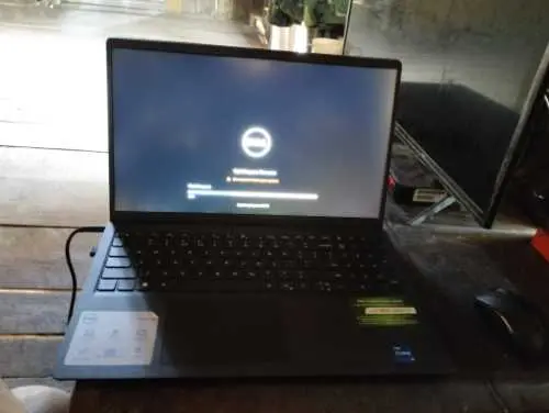 Khách hàng review Laptop Dell Inspiron 15 3520 - 71027003 (i5 1235U, 8GB, 512GB, Full HD 120Hz, OfficeHS, KYHD, Win11) 1