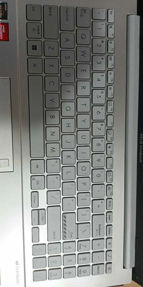 Khách hàng review Laptop Asus Vivobook Go 15 E1504FA - NJ776W (R5 7520U, 16GB, 512GB, Full HD, Win11) 7