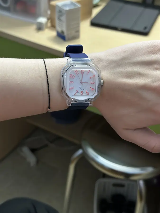 Khách hàng review Đồng hồ Elio Color Pop 38 mm Unisex ESS11-02 4