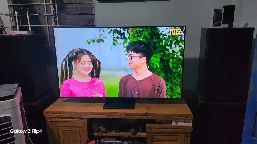 Khách hàng review Smart Tivi QLED Samsung 4K 55 inch QA55Q60C 1