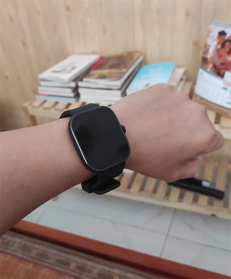 Khách hàng review Xiaomi Redmi Watch 4 47.5mm dây silicone 18
