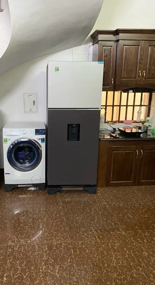 Khách hàng review Tủ lạnh Samsung Inverter 382 lít Bespoke RT38CB6784C3SV 1