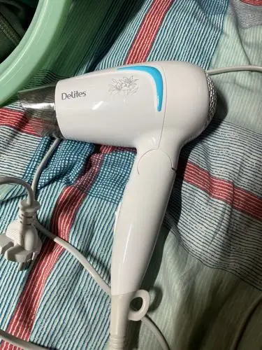 Khách hàng review Máy sấy tóc 1200W Delites MST02 5