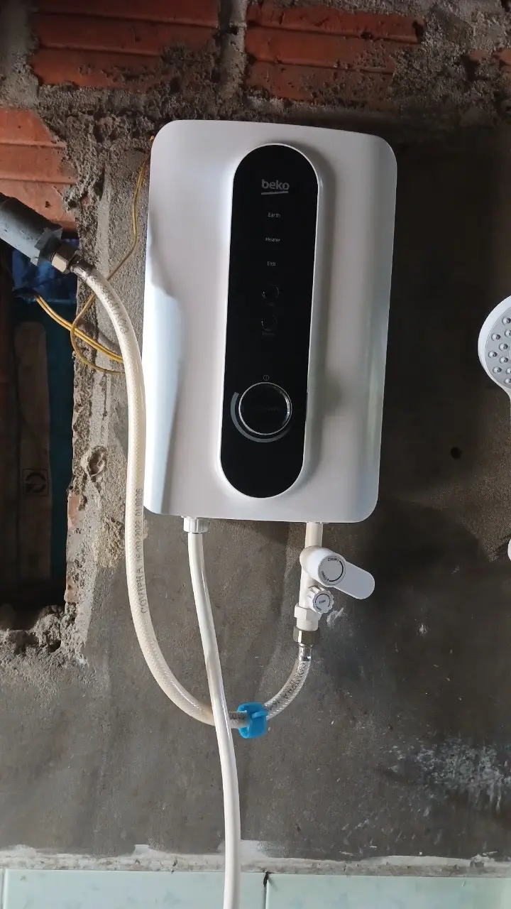 Khách hàng review Máy nước nóng trực tiếp Beko 3500W BWI35S2D-213 1