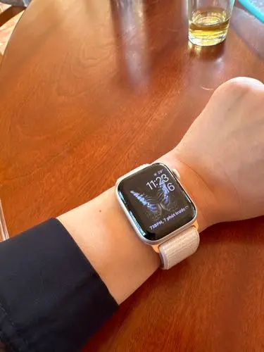 Khách hàng review Apple Watch SE 2 GPS   Cellular 40mm viền nhôm dây vải 3