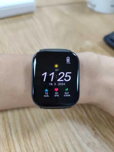 Khách hàng review Amazfit Active 42.3mm dây silicone 3