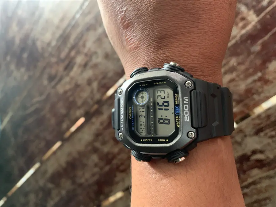 Khách hàng review Đồng hồ Casio Timeless 50.5 × 50.4 mm Nam DW-291HX-1AVDF 3