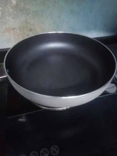 Khách hàng review Chảo nhôm chống dính vân đá đáy từ 26 cm Elmich Colosseum Y1 EL-3720 Xanh mint 1