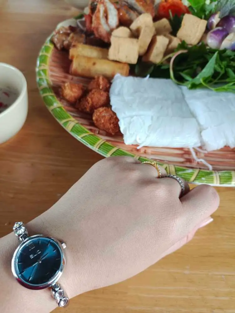 Khách hàng review Đồng hồ ELIO 26 mm Nữ ES100-01 1