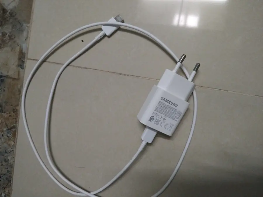 Khách hàng review Sạc Type-C 15W Samsung EP-T1510N 2
