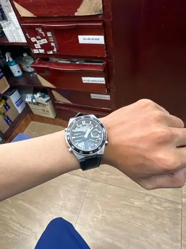 Khách hàng review Đồng hồ EDIFICE CASIO 46.9 mm Nam EFV-C110L-1AVDF 1
