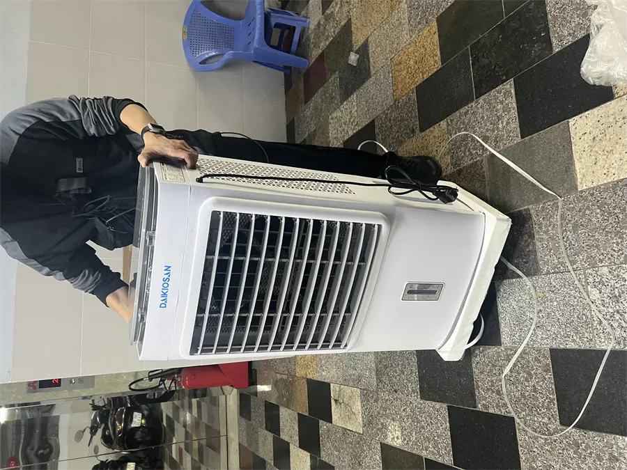 Khách hàng review Quạt điều hoà Daikiosan DM102 110W 11