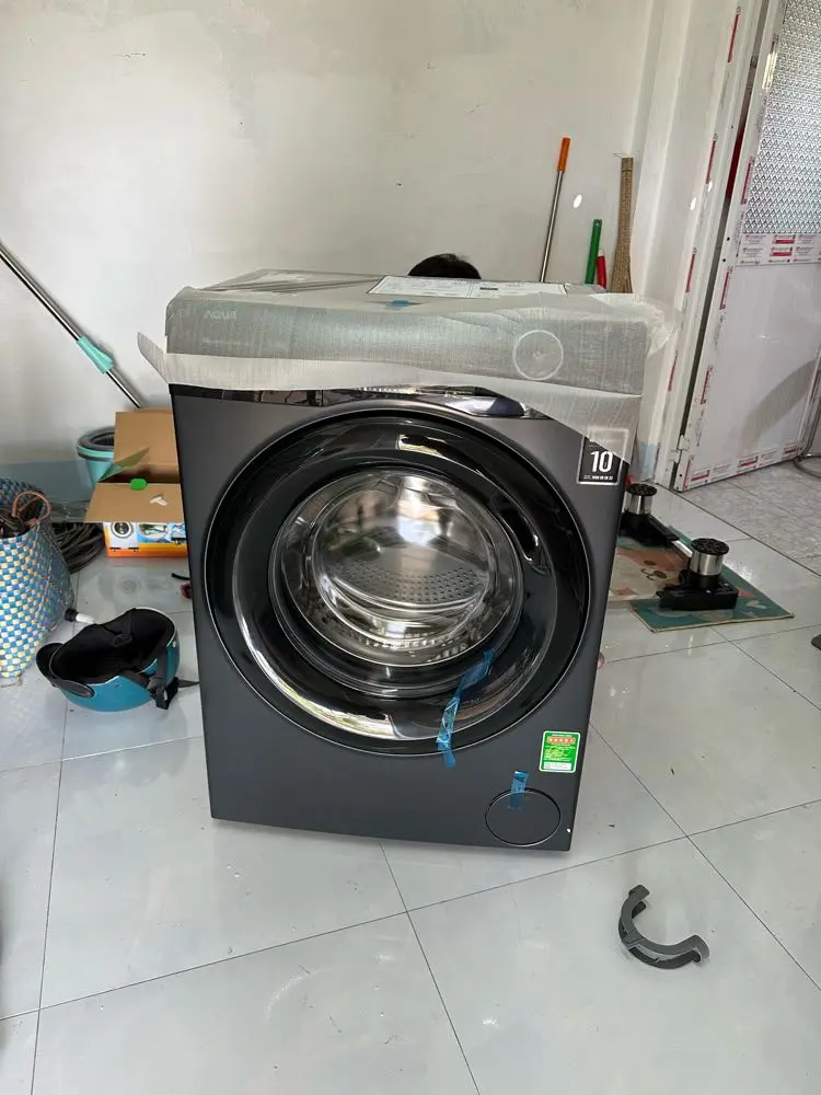 Khách hàng review Máy giặt Aqua Inverter 8.5 kg AQD-A852J BK 13
