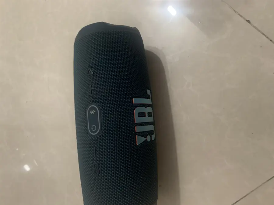 Khách hàng review Loa Bluetooth JBL Charge 5 2