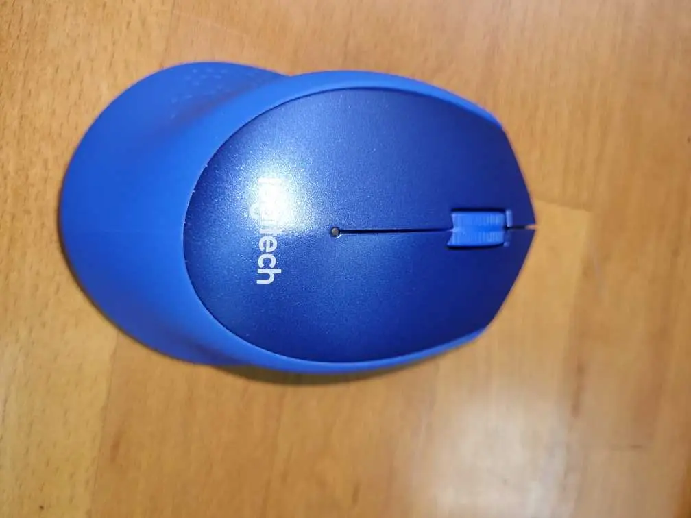 Khách hàng review Chuột Không dây Silent Logitech M331 4