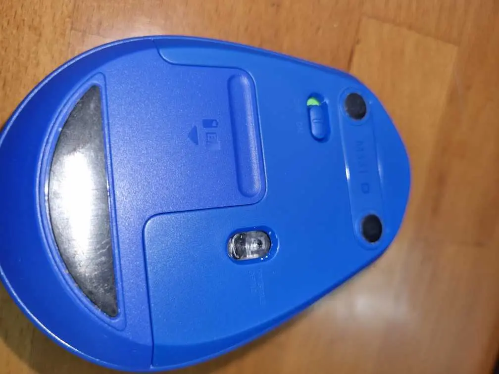 Khách hàng review Chuột Không dây Silent Logitech M331 5