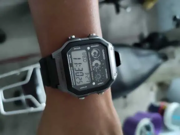 Khách hàng review Đồng hồ CASIO Timeless 42 mm Nam AE-1300WH-8AVDF 1