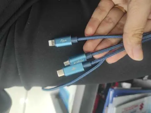 Khách hàng review Cáp sạc và truyền dữ liệu 3 đầu USB-A - Type-C Lightning Micro USB 15W 1m eValu Spanker B 2 3