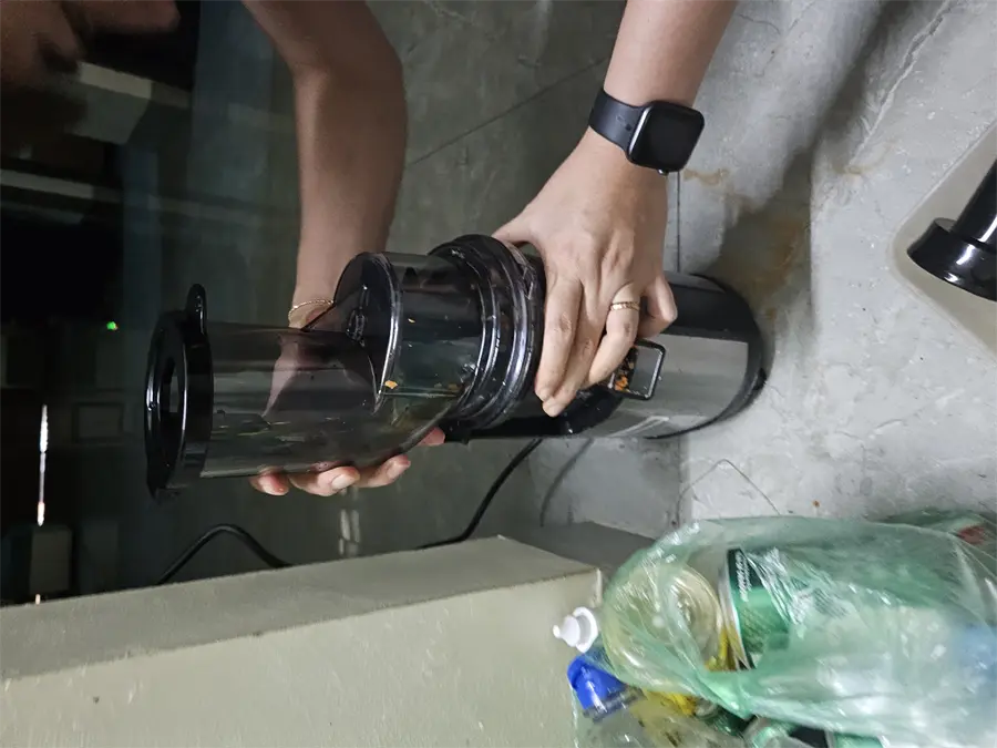 Khách hàng review Máy ép chậm Crystal GS-137L 13