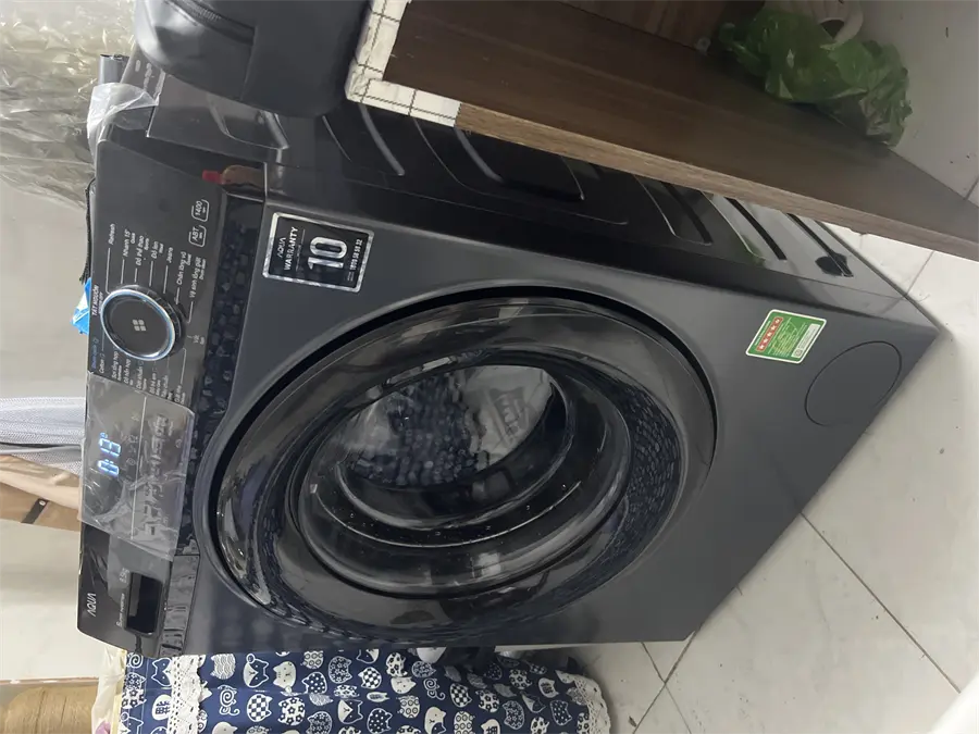 Khách hàng review Máy giặt Aqua Inverter 8.5 kg AQD-A852J BK 12