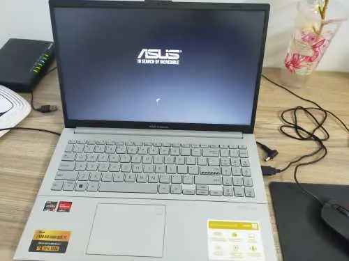 Khách hàng review Laptop Asus Vivobook Go 15 E1504FA - NJ776W (R5 7520U, 16GB, 512GB, Full HD, Win11) 3