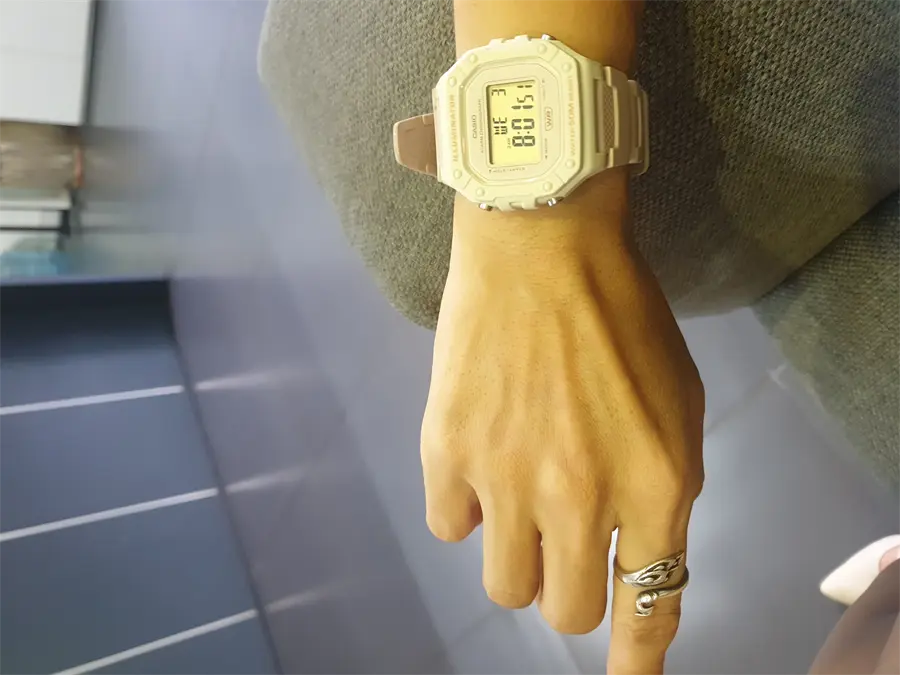 Khách hàng review Đồng hồ Casio Timeless 43.2 mm Nữ W-218HC-4A2VDF 2