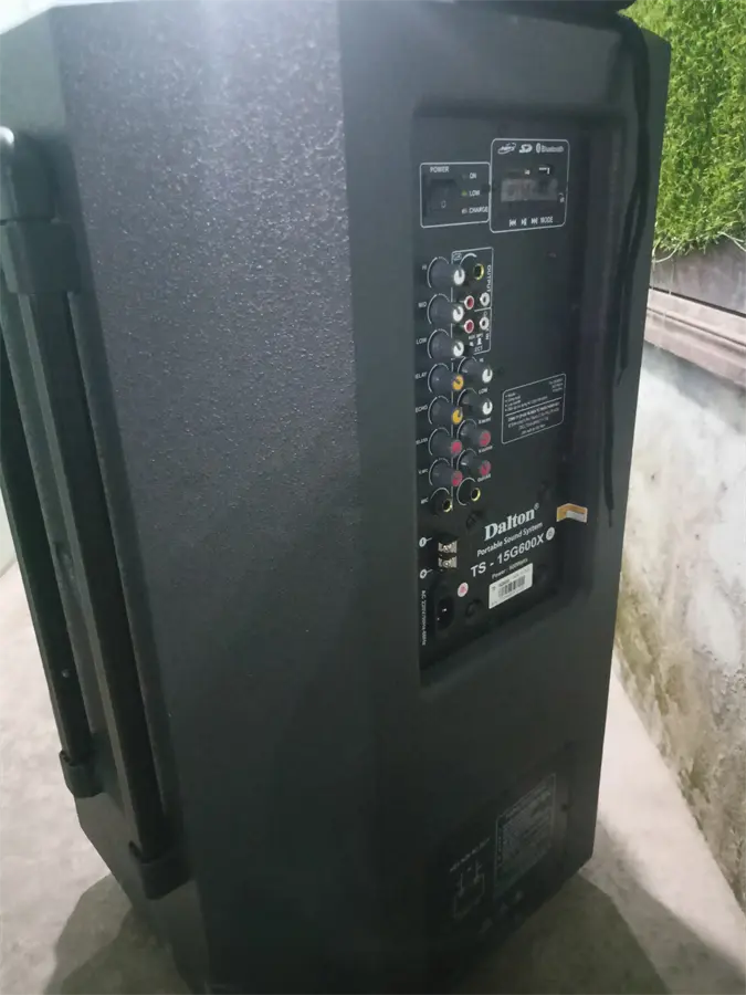 Khách hàng review Loa kéo Karaoke Dalton TS-15G600X 600W 4