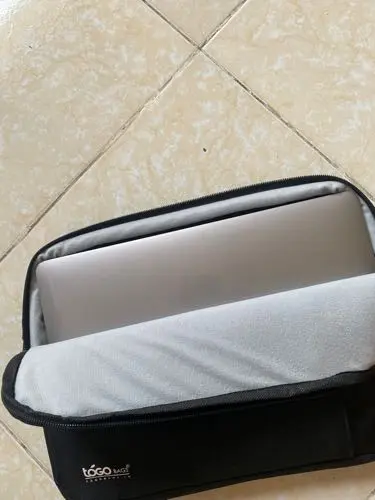 Khách hàng review Túi chống sốc Laptop 14 inch Togo kéo ngang 3
