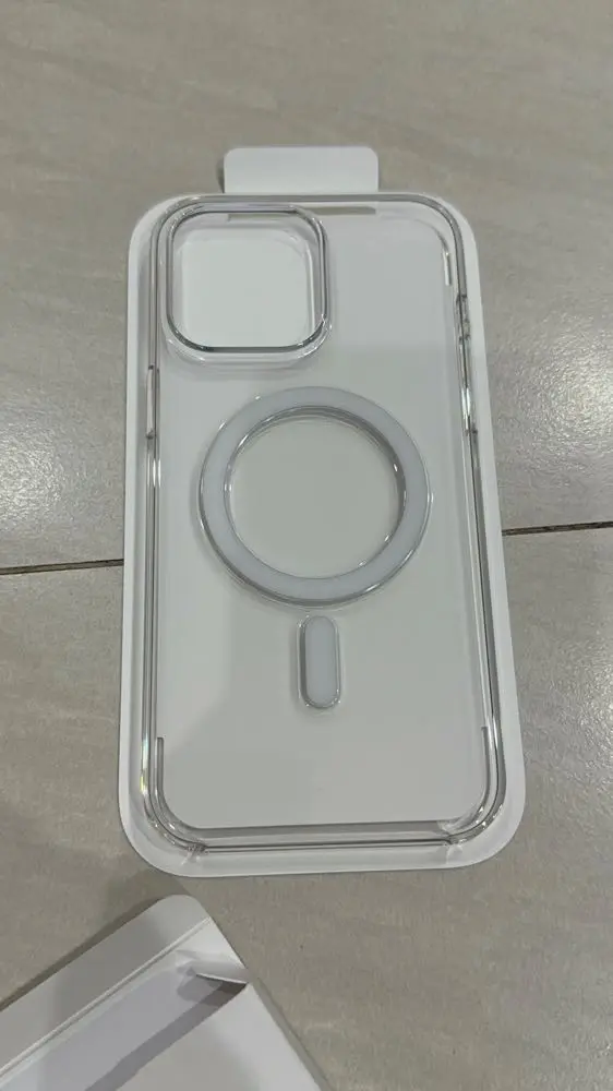 Khách hàng review Ốp lưng Magsafe iPhone 14 Pro Max Nhựa trong Apple MPU73 Chính hãng 3